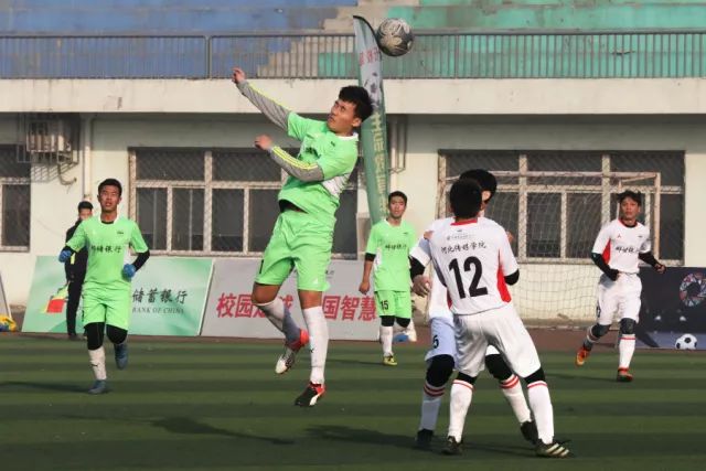 莱万对拜仁数据：7次射门未进球 46次触球26次传球