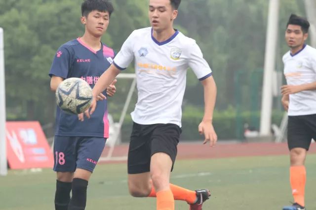 马克西33分76人送黄蜂3连败 骑士力克活塞